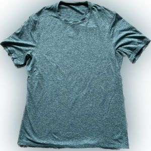 Lululemon Drysense Mesh Short Sleeve Men’s size Medium in Heathered Laguna